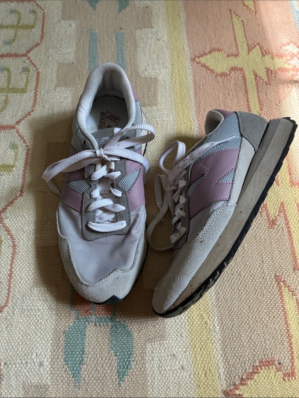 New Balance 237: Classic Women's Casual Sneakers in grey and lilac